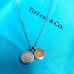 Tiffany & Co Return to Tiff. Double Round Pendent
